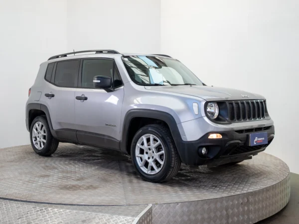 JEEP RENEGADE 2023 usado — Pompeyo Carrasco — foto 8