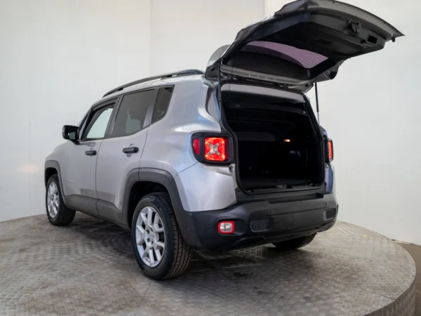 JEEP RENEGADE 2023 usado — Pompeyo Carrasco — foto 9