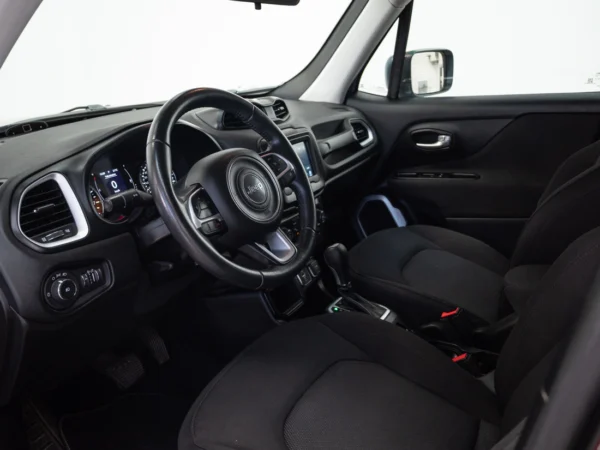 JEEP RENEGADE 2023 usado — Pompeyo Carrasco — foto 10