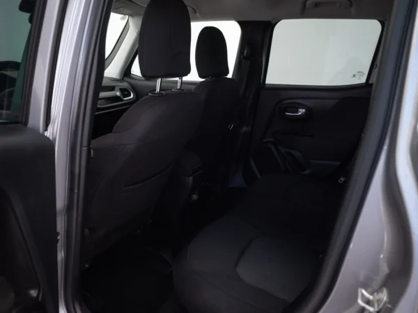 JEEP RENEGADE 2023 usado — Pompeyo Carrasco — foto 13