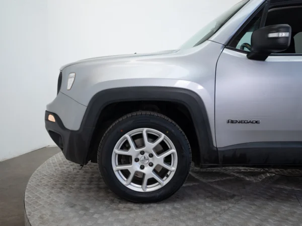 JEEP RENEGADE 2023 usado — Pompeyo Carrasco — foto 16
