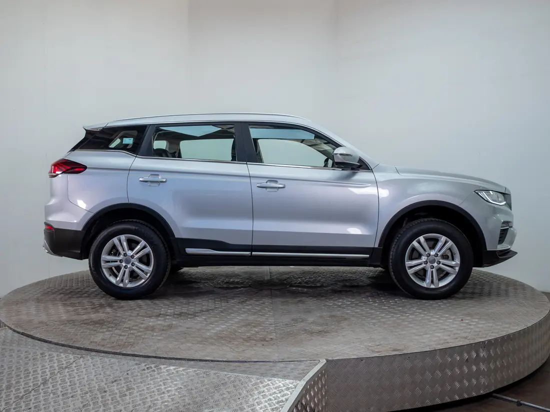 Geely Azkarra — foto 7 de 19