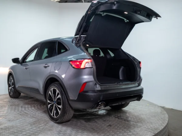 FORD ESCAPE 2023 usado — Pompeyo Carrasco — foto 9