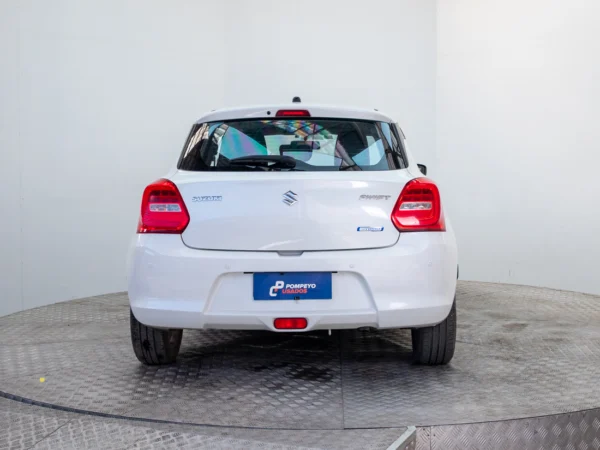 SUZUKI SWIFT 2024 usado — Pompeyo Carrasco — foto 5