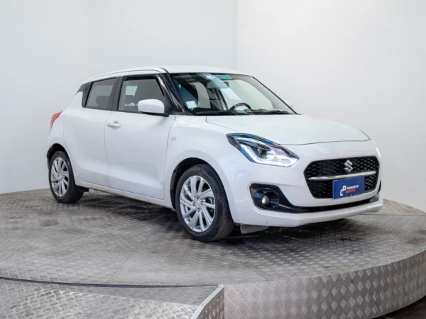 SUZUKI SWIFT 2024 usado — Pompeyo Carrasco — foto 8