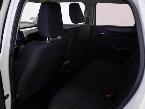 SUZUKI SWIFT 2024 usado — Pompeyo Carrasco — foto 13