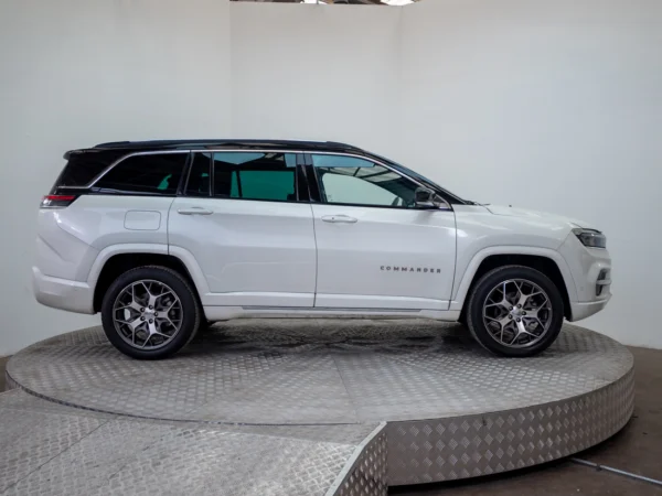 JEEP COMMANDER 2023 usado — Pompeyo Carrasco — foto 7
