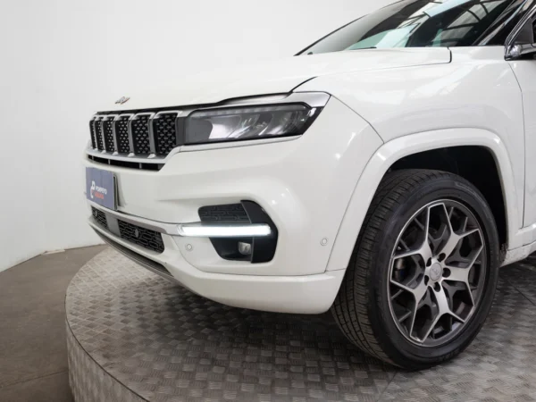 JEEP COMMANDER 2023 usado — Pompeyo Carrasco — foto 18