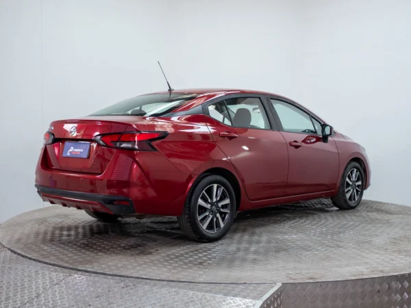 NISSAN VERSA 2023 usado — Pompeyo Carrasco — foto 7