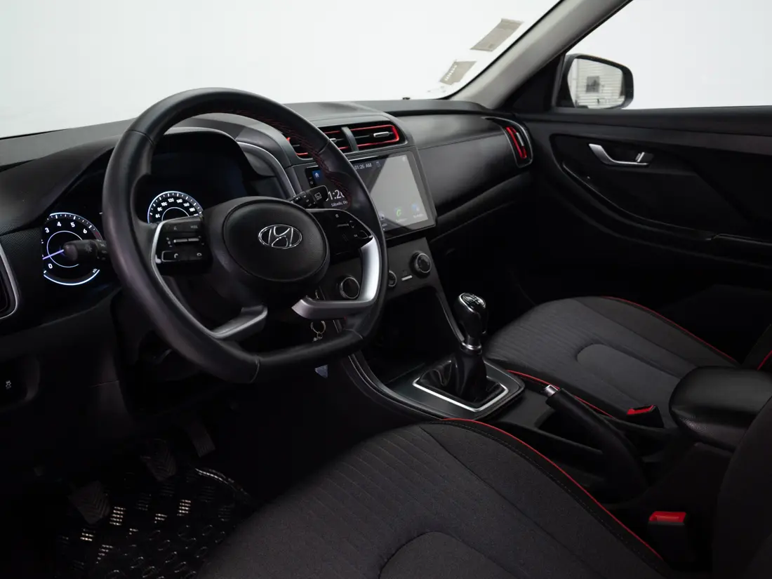 HYUNDAI CRETA 1.5 SU2I PLUS MT 2023