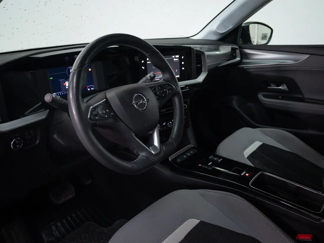 Opel Mokka — foto 10 de 19