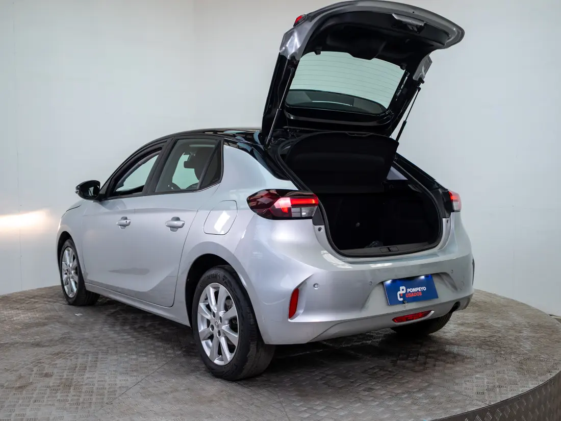 Opel Corsa — foto 18 de 20