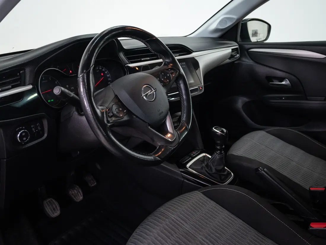 Opel Corsa — foto 9 de 20
