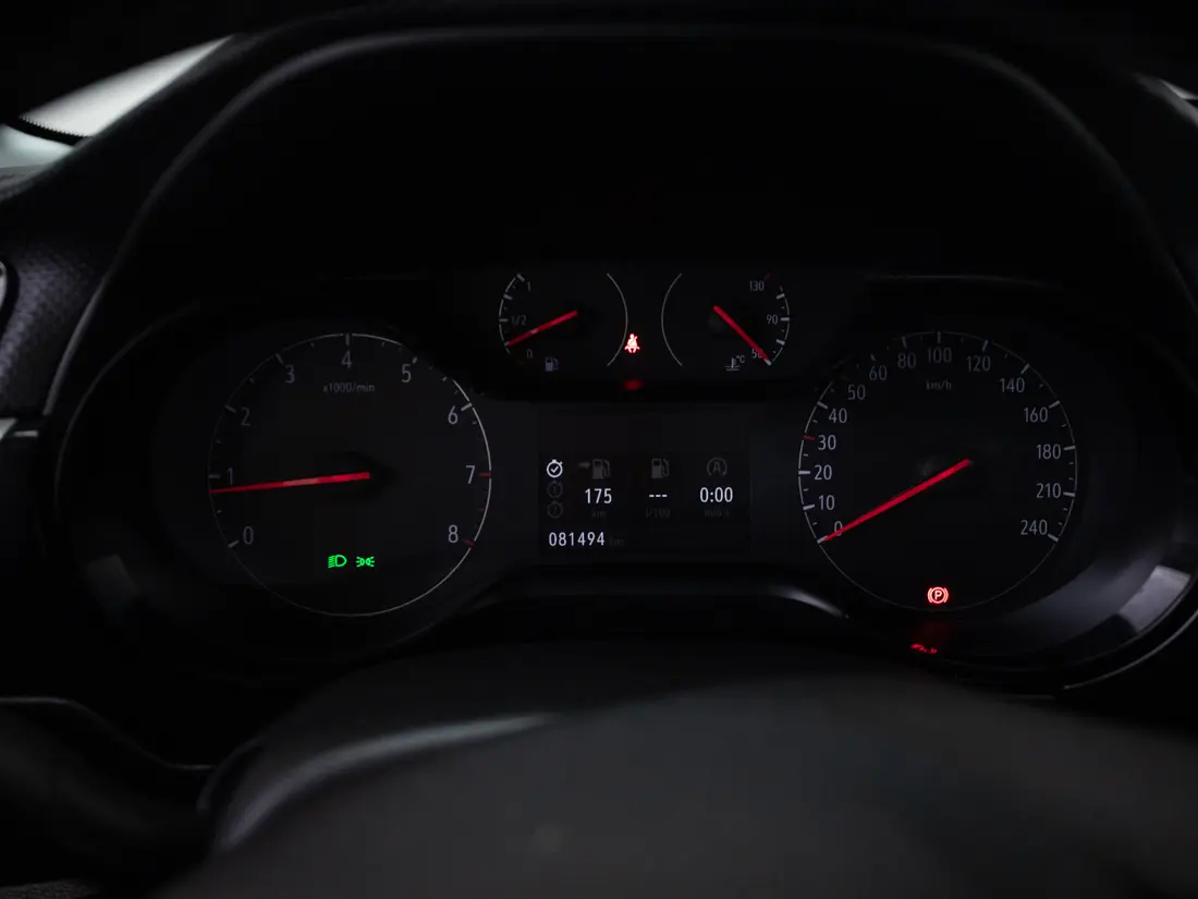 Opel Corsa — foto 11 de 20
