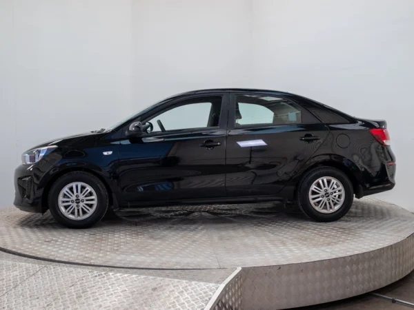 Kia SOLUTO 2023 usado — Pompeyo Carrasco — foto 3