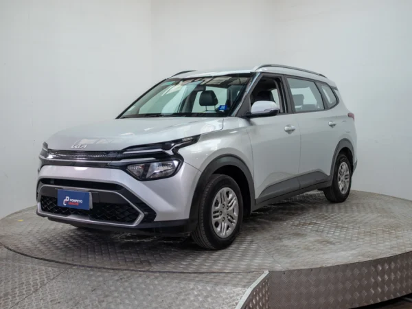 Kia CARENS 2023 usado — Pompeyo Carrasco — foto 1