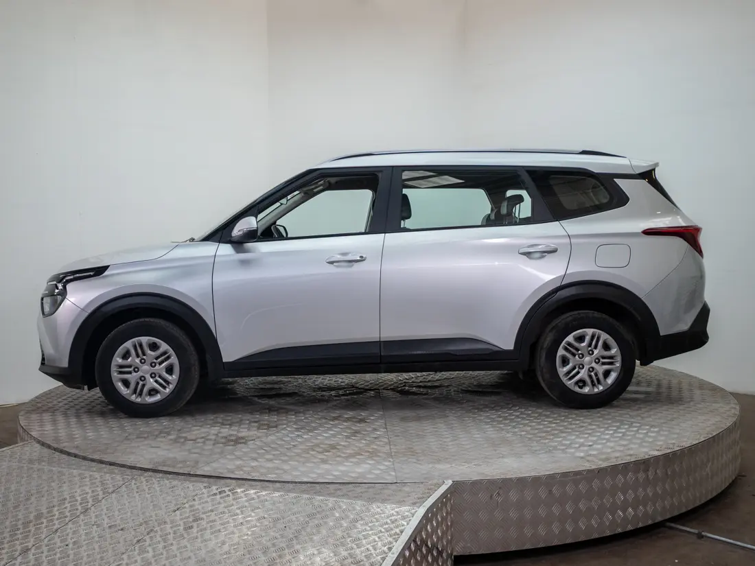 KIA Carens — foto 3 de 18