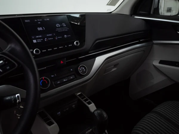 Kia CARENS 2023 usado — Pompeyo Carrasco — foto 11