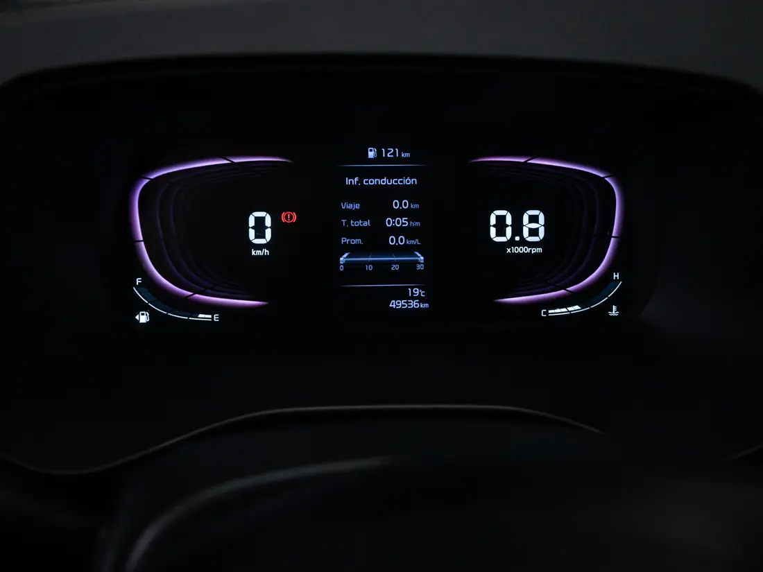 KIA Carens — foto 12 de 18
