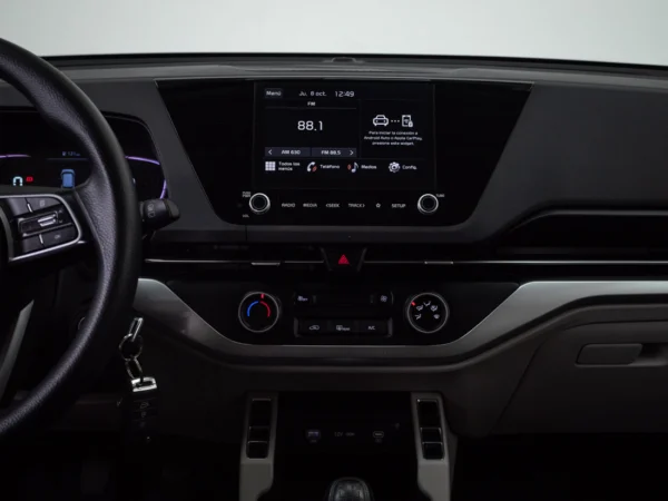 Kia CARENS 2023 usado — Pompeyo Carrasco — foto 15