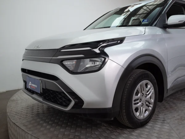 Kia CARENS 2023 usado — Pompeyo Carrasco — foto 17