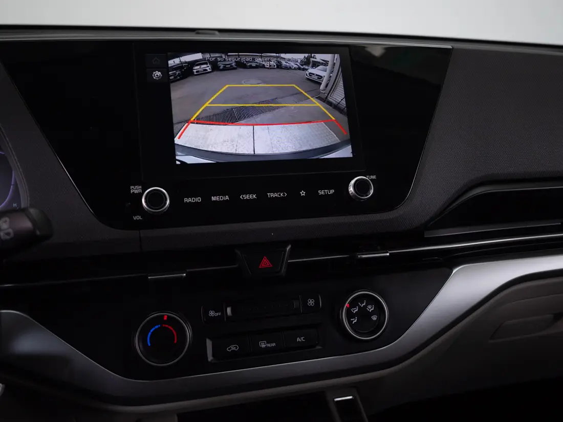KIA Carens — foto 18 de 18