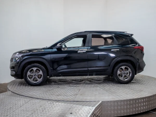 Kia SELTOS 2023 usado — Pompeyo Carrasco — foto 3