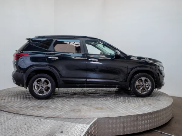 Kia SELTOS 2023 usado — Pompeyo Carrasco — foto 7