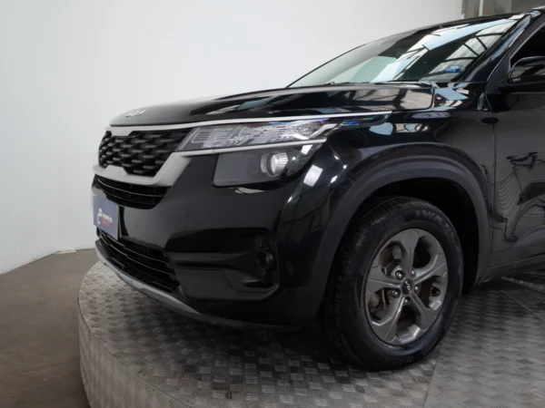 Kia SELTOS 2023 usado — Pompeyo Carrasco — foto 17