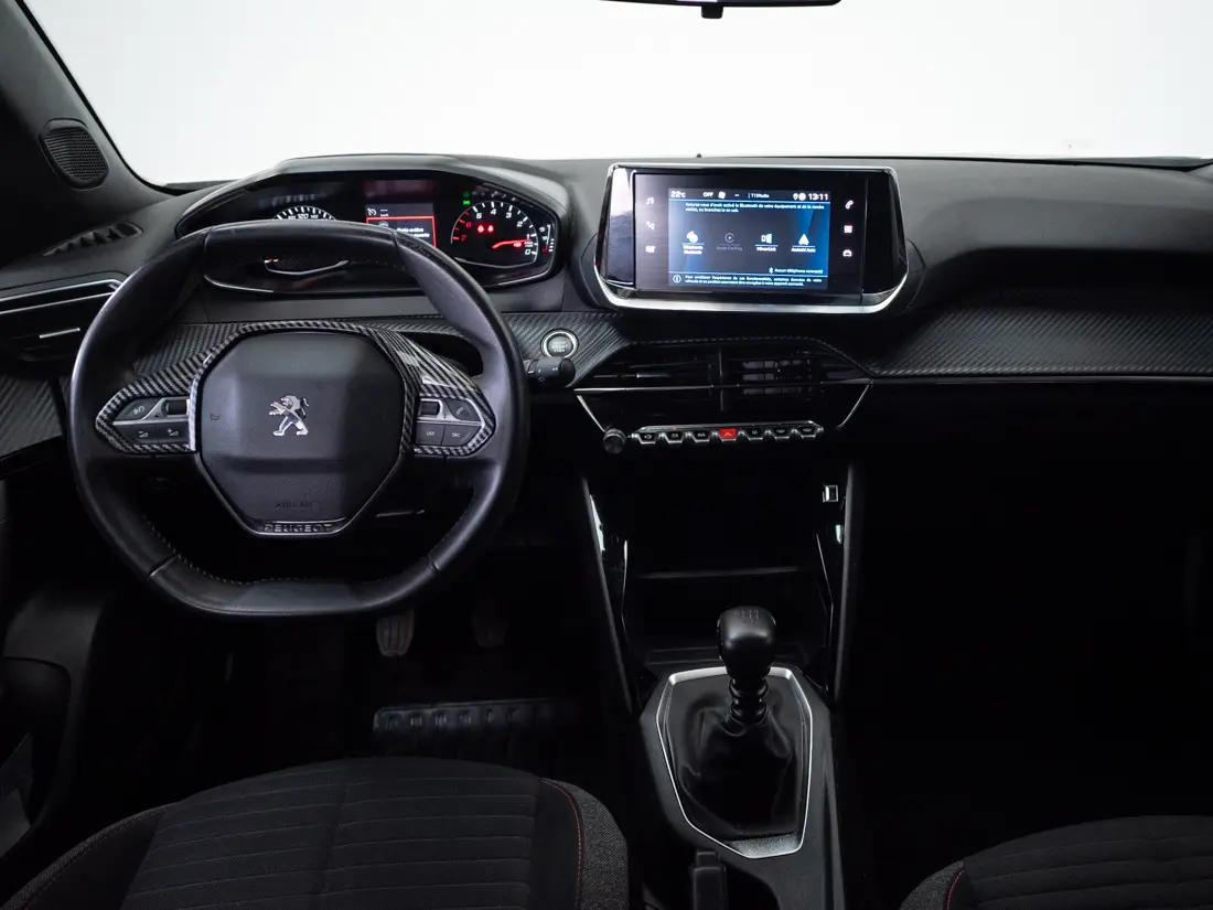 Peugeot New 2008 — foto 14 de 18
