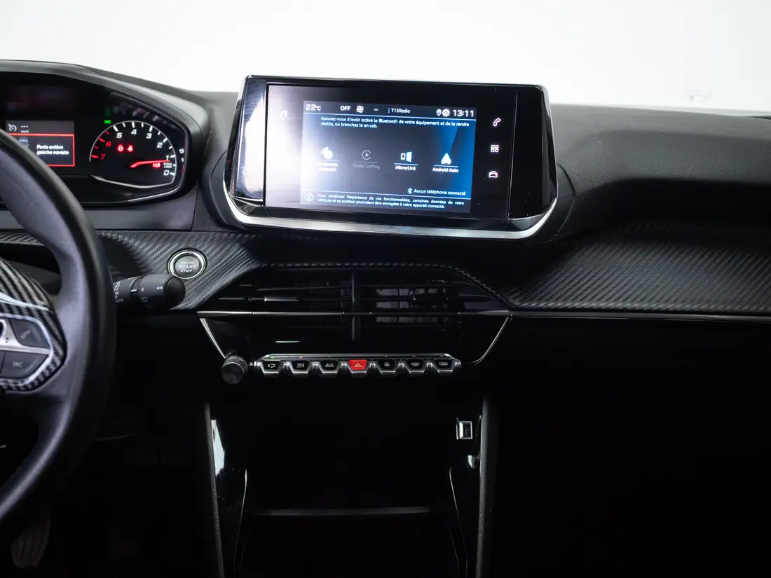 Peugeot New 2008 — foto 15 de 18