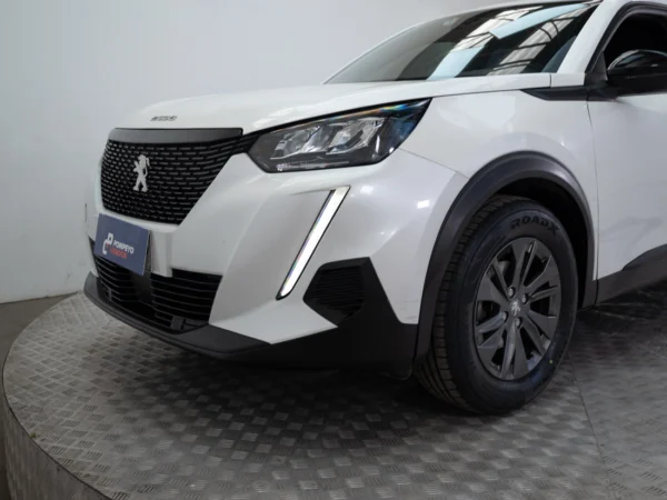 Peugeot NEW 2008 2023 usado — Pompeyo Carrasco — foto 17