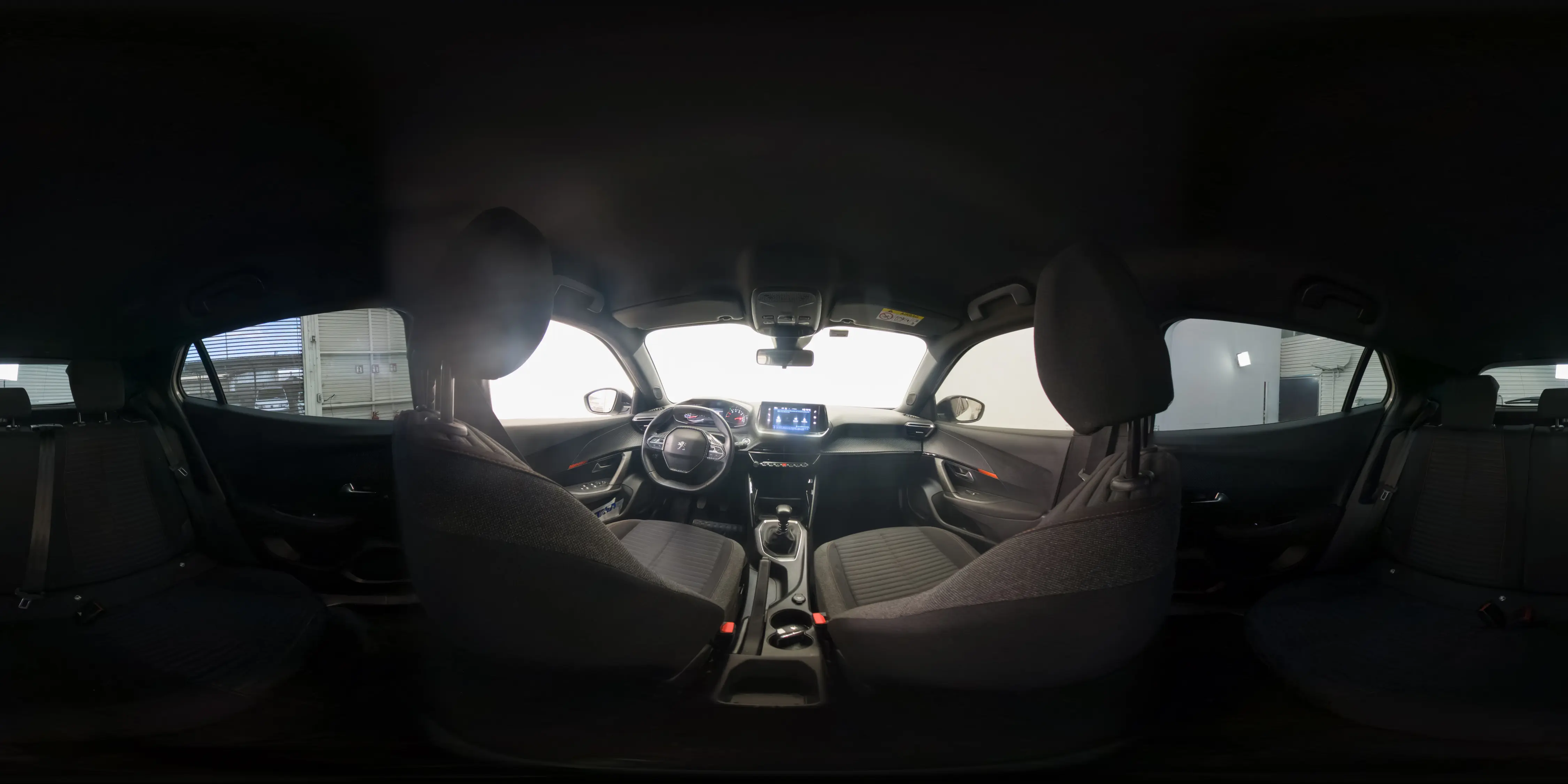 Peugeot New 2008 — foto 18 de 18