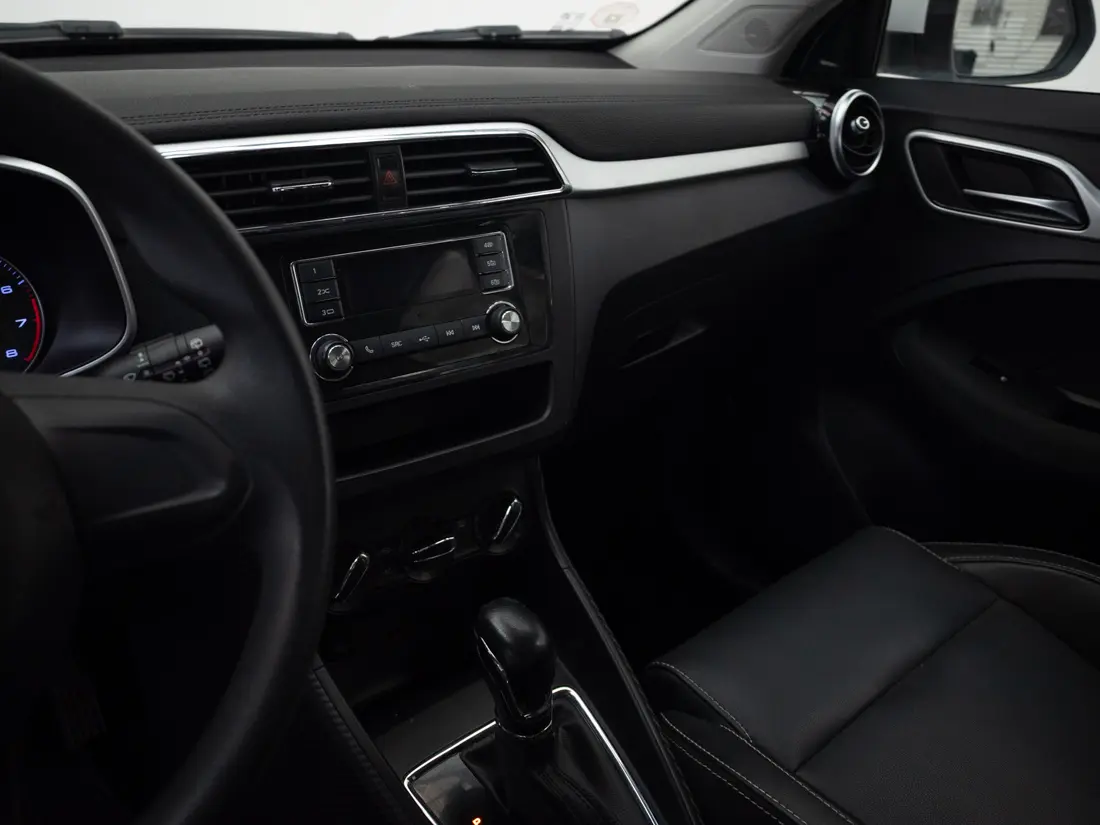 MG ZS 1.5 STD AT 2023