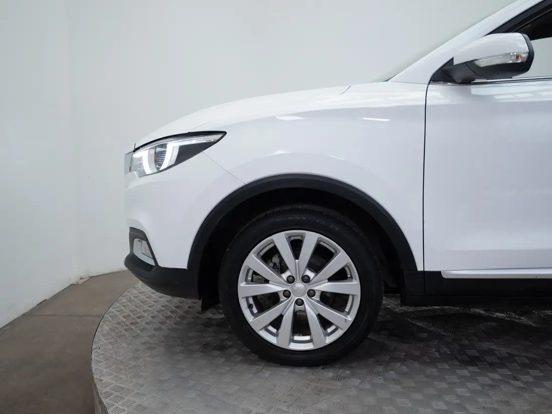 MG ZS 1.5 STD AT 2023
