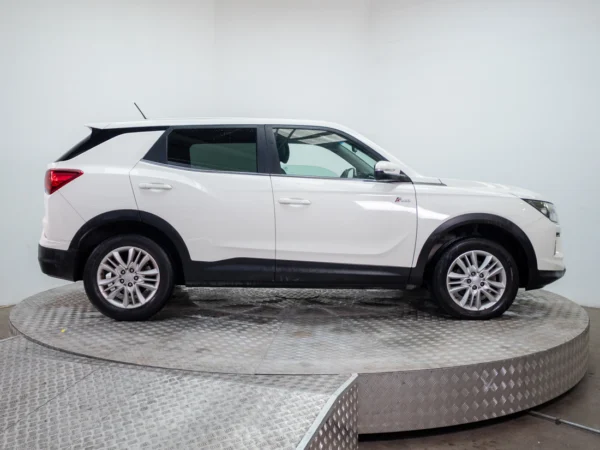 SSANGYONG KORANDO 2023 usado — Pompeyo Carrasco — foto 7