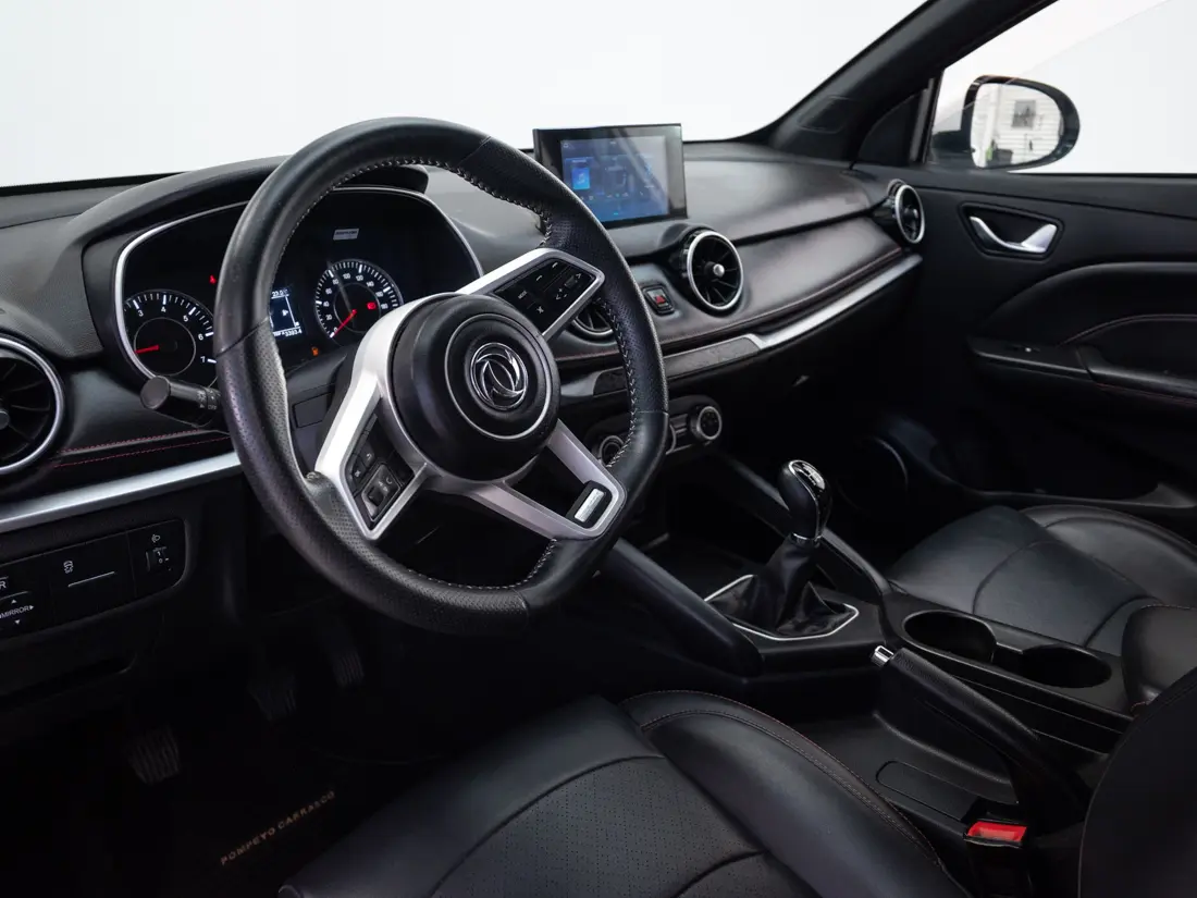 DFSK Suv500 — foto 10 de 18