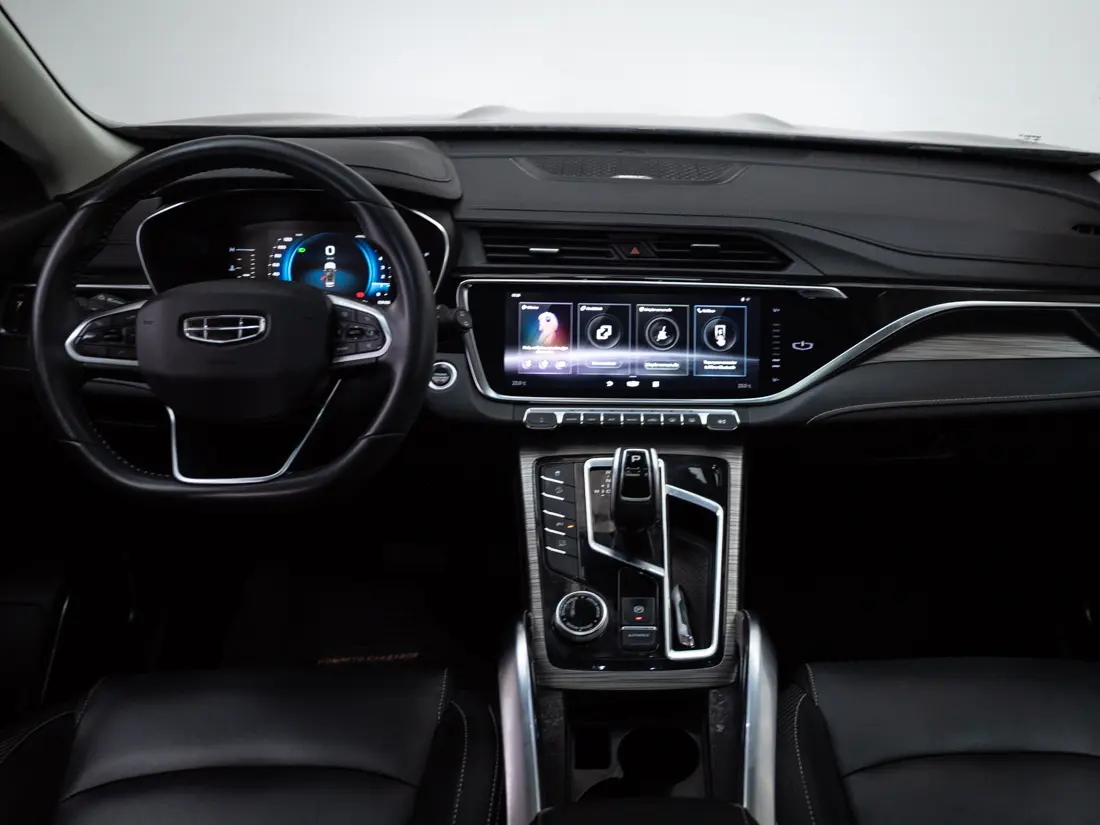 Geely Azkarra — foto 14 de 19