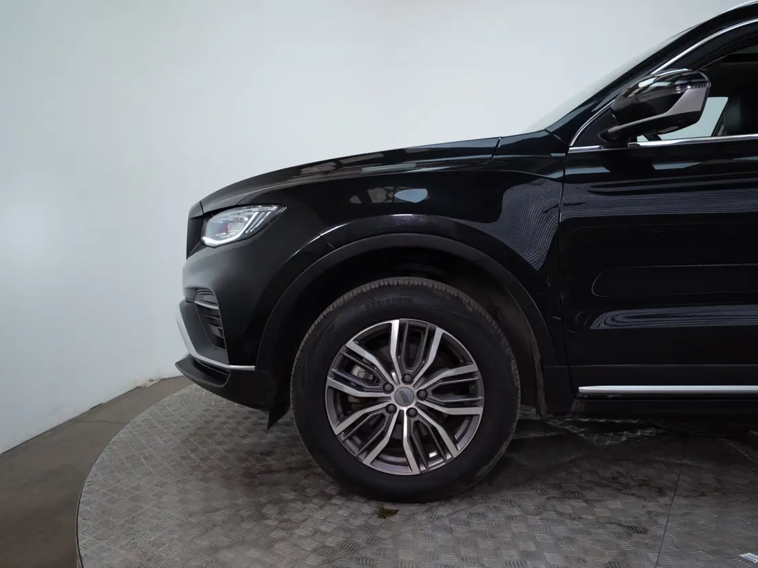 Geely Azkarra — foto 16 de 19