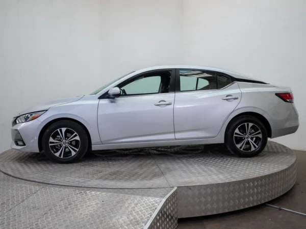 NISSAN SENTRA 2023 usado — Pompeyo Carrasco — foto 3