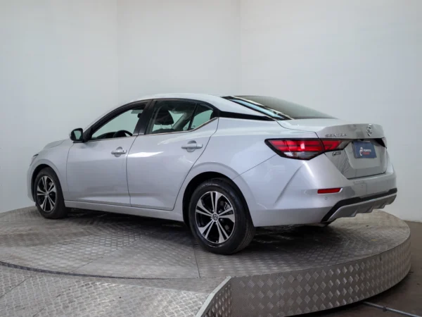 NISSAN SENTRA 2023 usado — Pompeyo Carrasco — foto 4