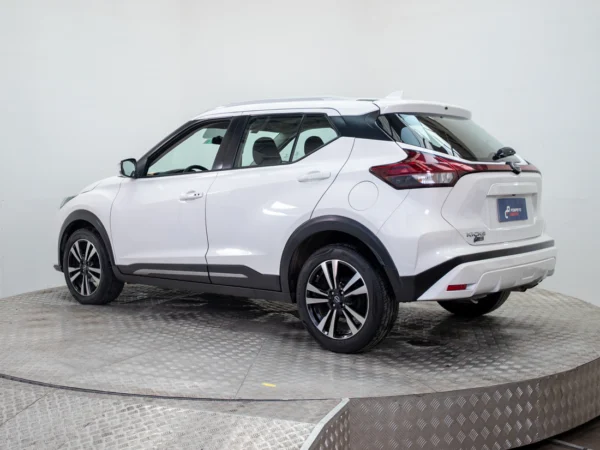 NISSAN KICKS 2023 usado — Pompeyo Carrasco — foto 4
