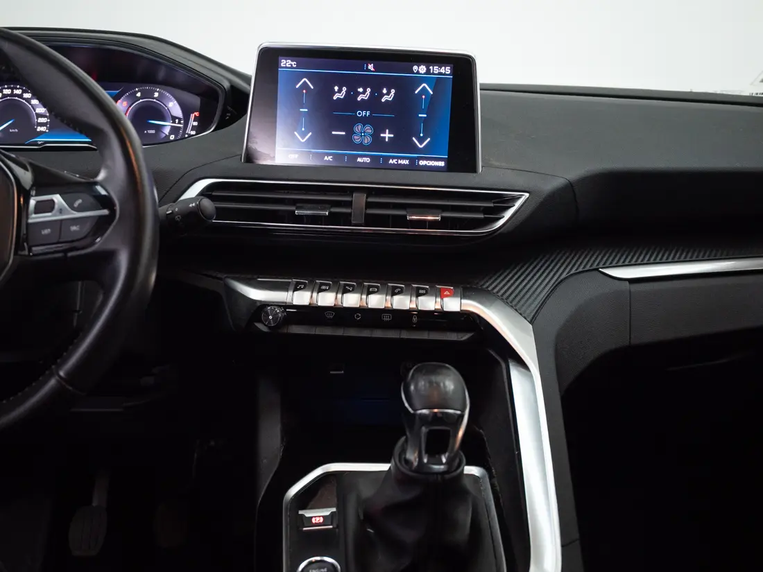 Peugeot 3008 — foto 15 de 19