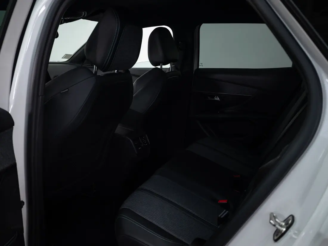 Peugeot 3008 — foto 13 de 19