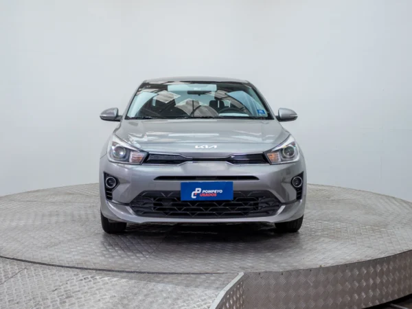 Kia RIO 4 2023 usado — Pompeyo Carrasco — foto 2