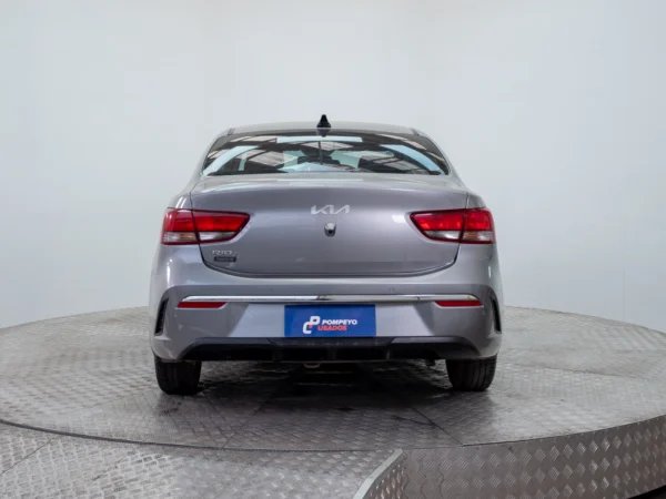 Kia RIO 4 2023 usado — Pompeyo Carrasco — foto 5