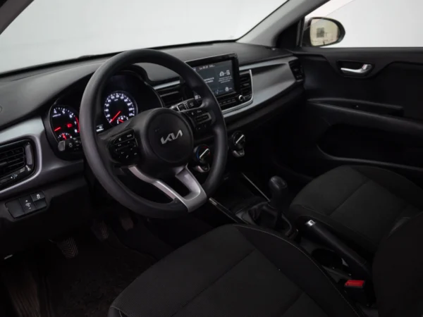 Kia RIO 4 2023 usado — Pompeyo Carrasco — foto 10