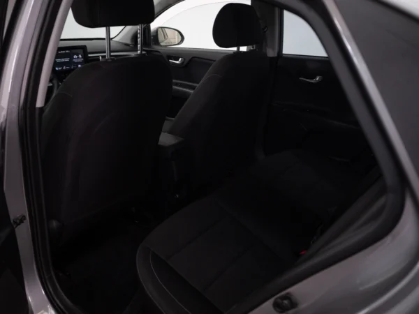 Kia RIO 4 2023 usado — Pompeyo Carrasco — foto 13