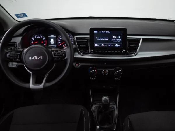 Kia RIO 4 2023 usado — Pompeyo Carrasco — foto 14
