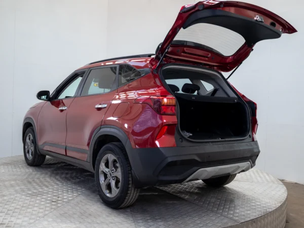 Kia SELTOS 2023 usado — Pompeyo Carrasco — foto 9